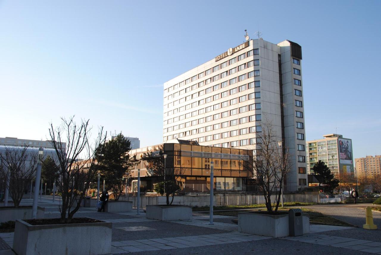 Hotel Labe Pardubice Exterior foto