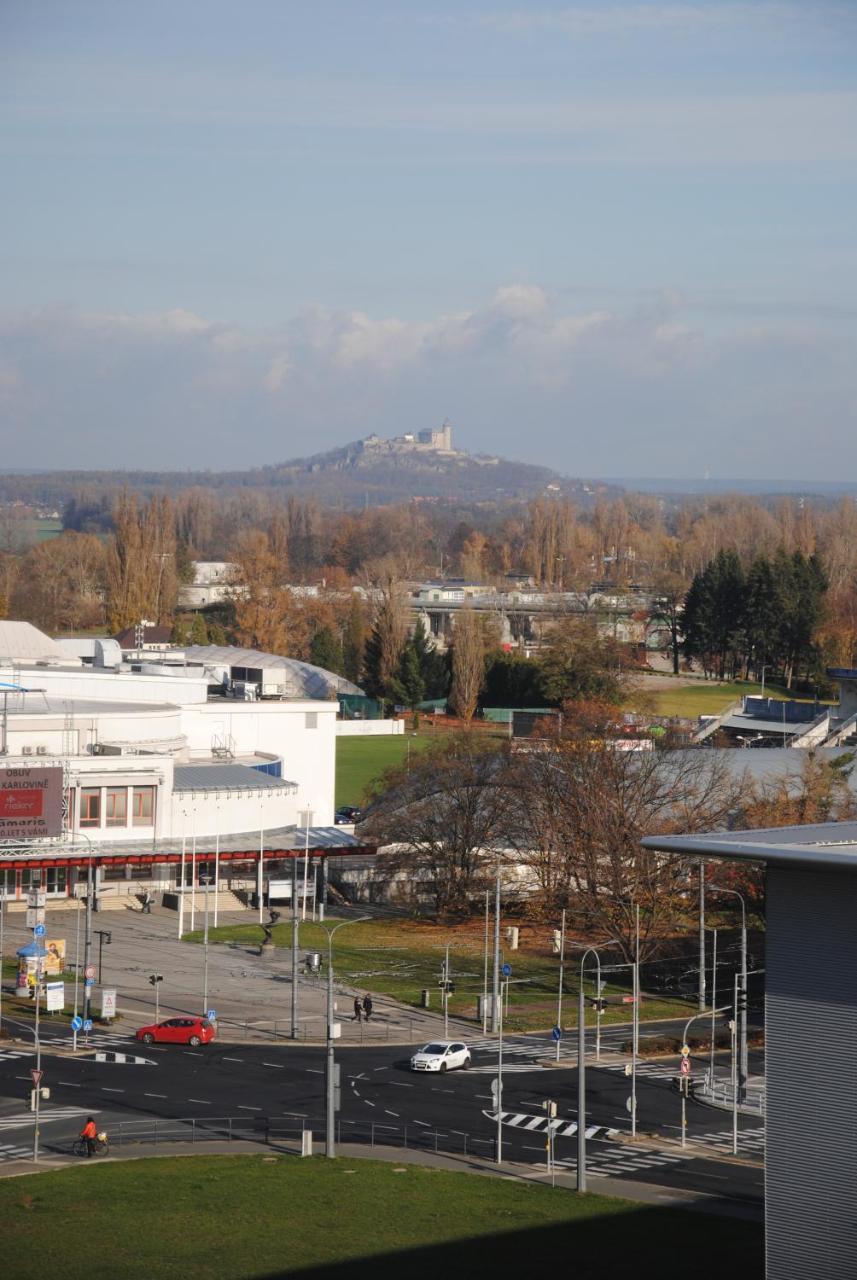 Hotel Labe Pardubice Exterior foto